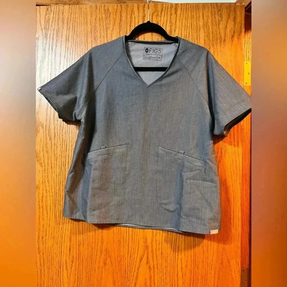 Figs Technical‎ Collection Women’s Scrub Top Short Sleeve Gray MD